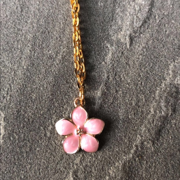 luminous lily necklace collection - Picture 5 of 6